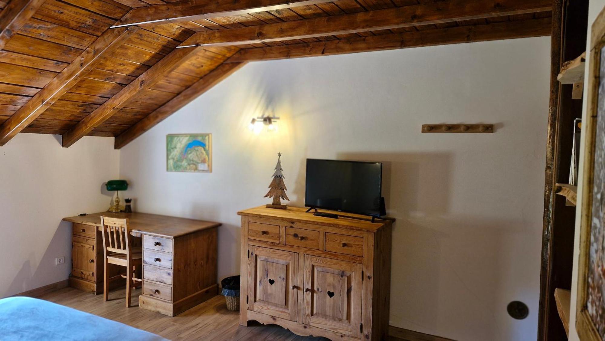 Chambres D'Hote Des 3 Marches Ламура Екстериор снимка